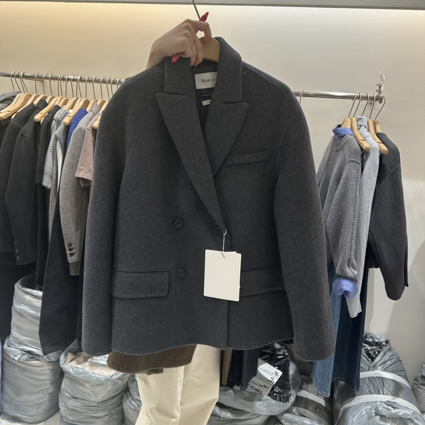 BLUEI-D韓國直郵㊣女裝新款時尚熱賣人氣職業25秋冬短款大衣Blue i-d短款大衣圖色2墨色