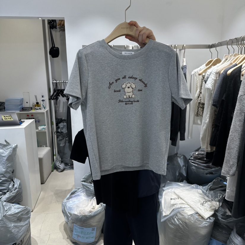 RICH SISTER東大門㊣實拍女士新款25秋冬人氣熱賣時尚休閑T恤RICH SISTERT恤圖色1