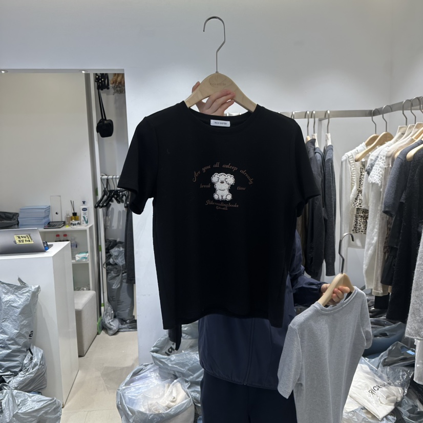 RICH SISTER東大門㊣實拍女士新款25秋冬人氣熱賣時尚休閑T恤RICH SISTERT恤圖色2