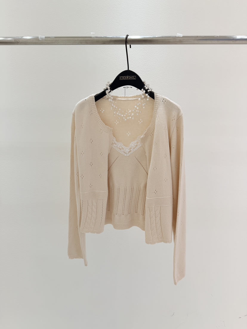 CORAL韓國代購㊣女裝新款人氣休閑職業真品推薦套裝花朵套裝CORAL套裝