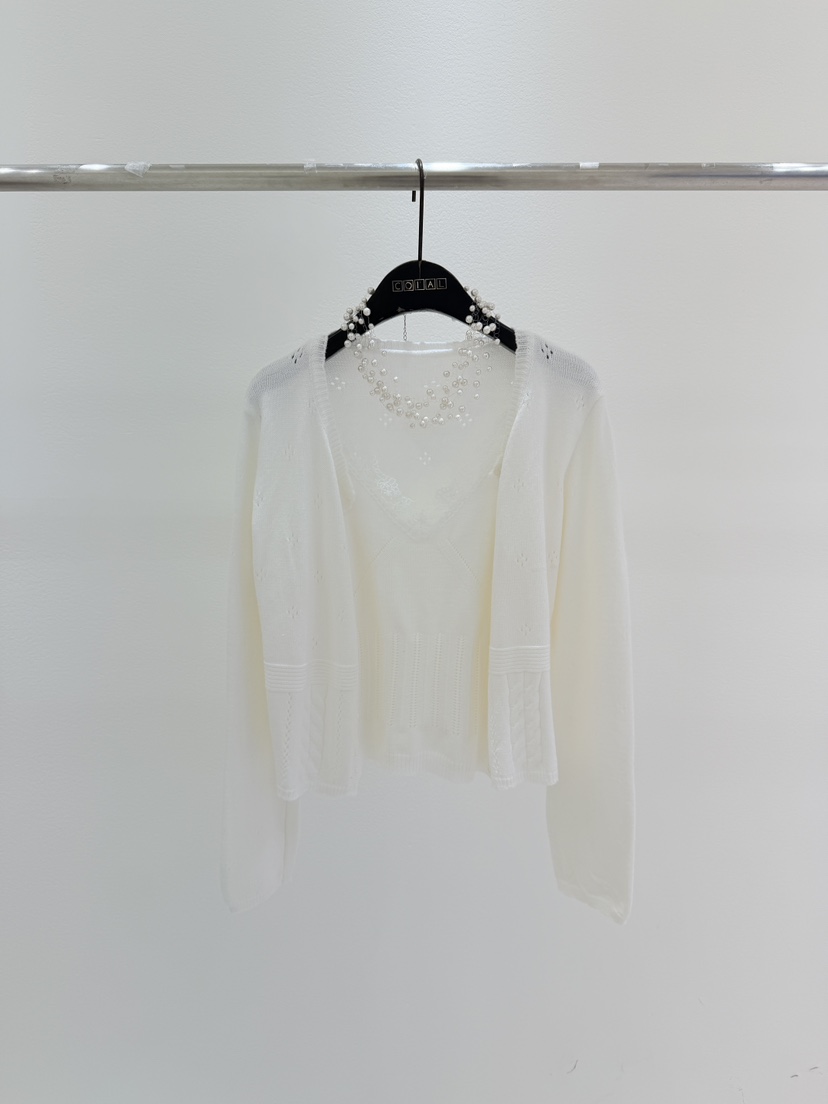 CORAL韓國代購㊣女裝新款人氣休閑職業真品推薦套裝花朵套裝CORAL套裝圖色2