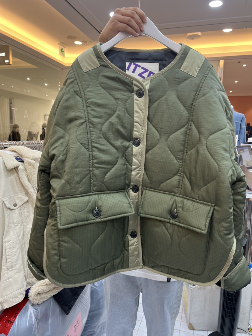 ITZEL韓國代購㊣女士新品人氣25秋冬推薦熱賣真品職業短款棉服ITZEL短款棉服圖色2
