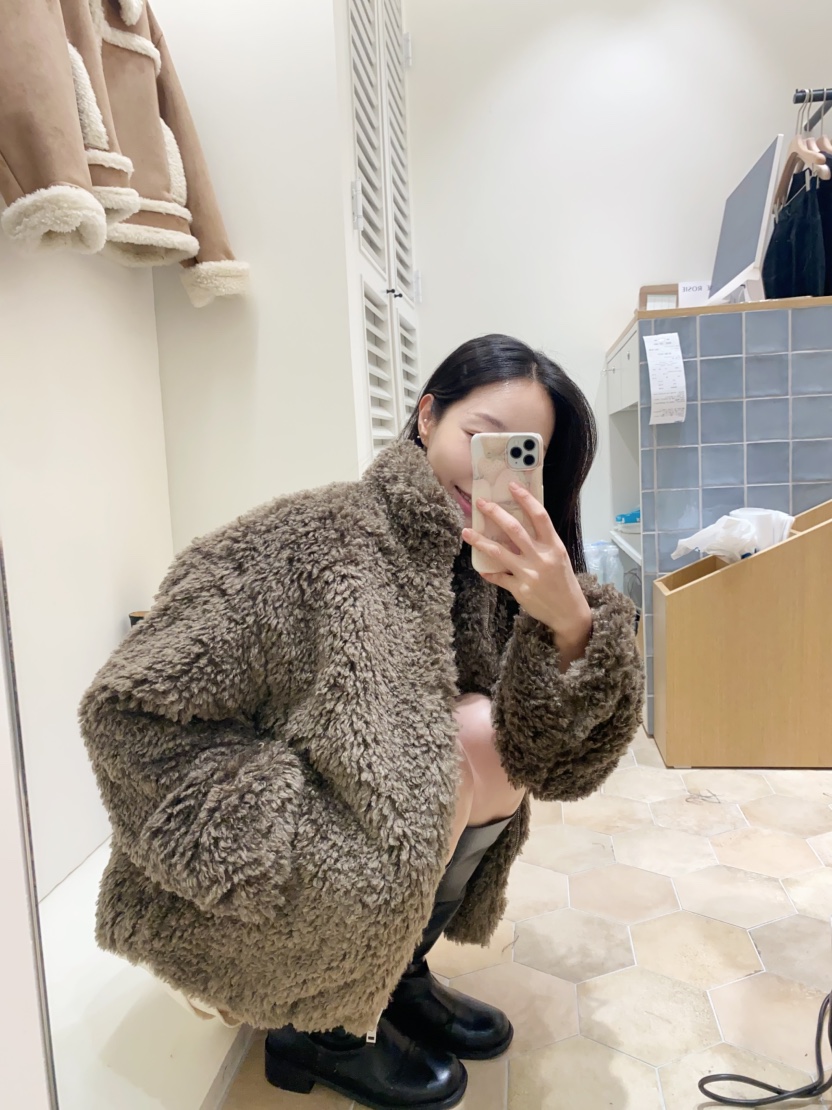 LOVE ROSIE韓國代購㊣女士新品25秋冬真品休閑短款大衣皮草LOVE ROSIE短款大衣