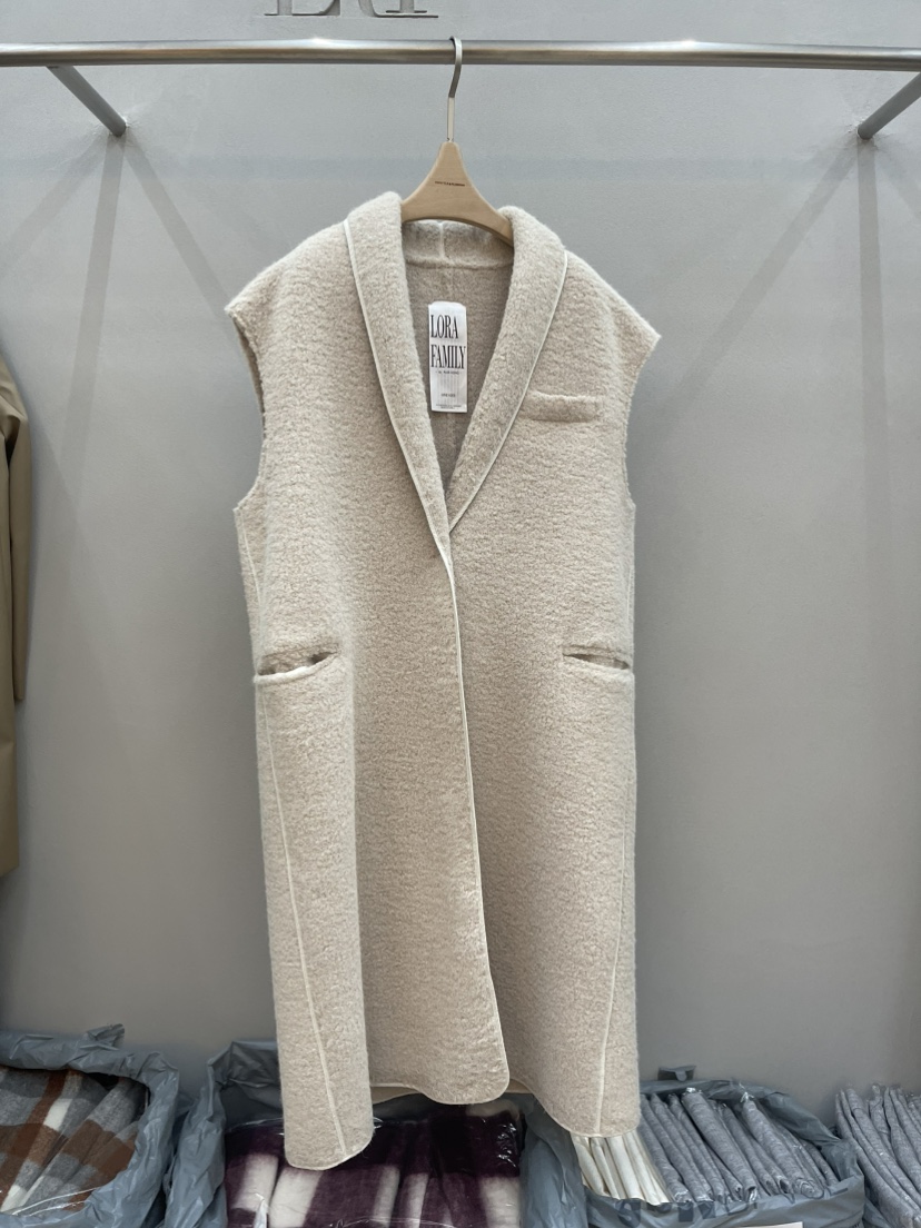 PLUS HONG-P東大門㊣實拍女裝新款人氣真品中長款大衣馬海毛LORA FAMILY/PLUS HONG中長款大衣