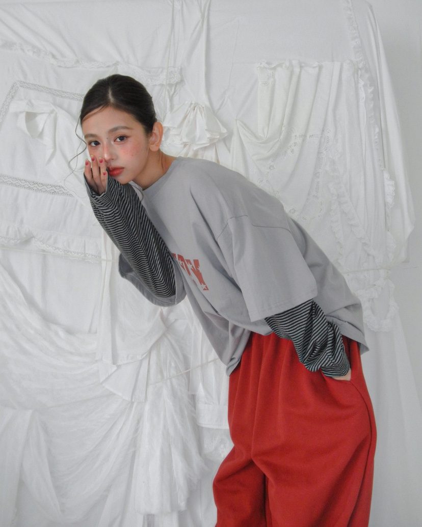 LIVE AID-P東大門㊣實拍女裝新品職業真品熱賣時尚25秋冬T恤LIVE AID-PT恤