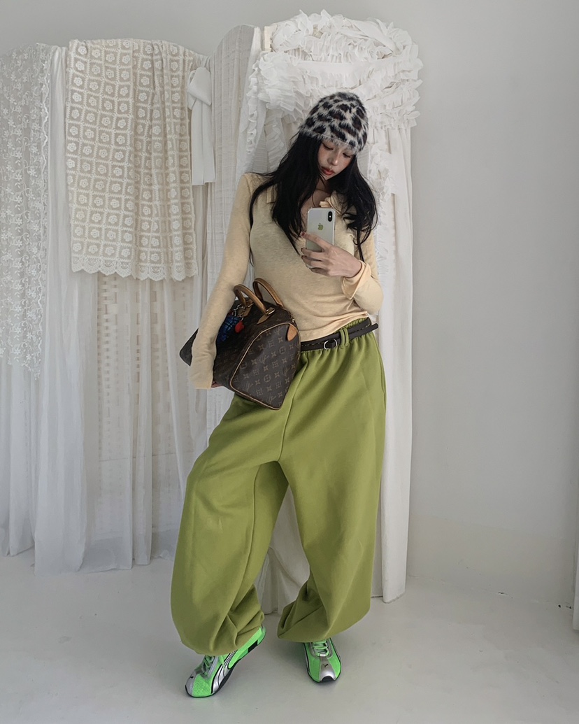 LIVE AID-P東大門㊣實拍女裝新品時尚人氣推薦25秋冬休閑褲LIVE AID-P休閑褲