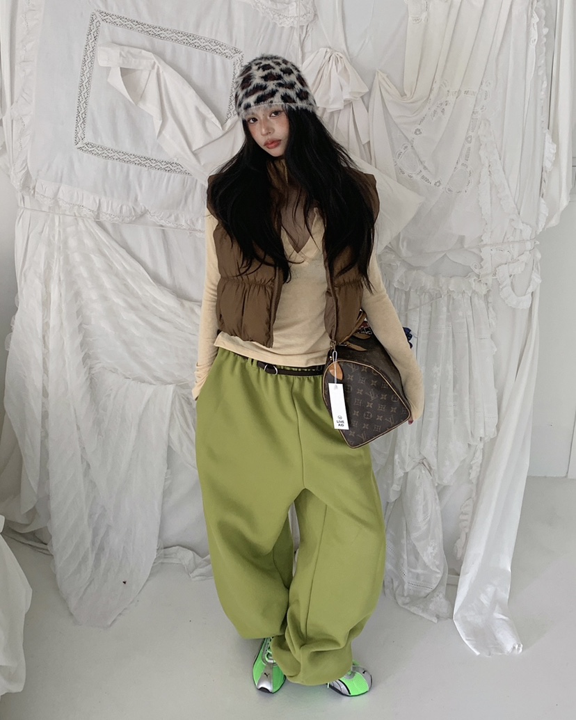 LIVE AID-P東大門㊣實拍女裝新品時尚人氣推薦25秋冬休閑褲LIVE AID-P休閑褲