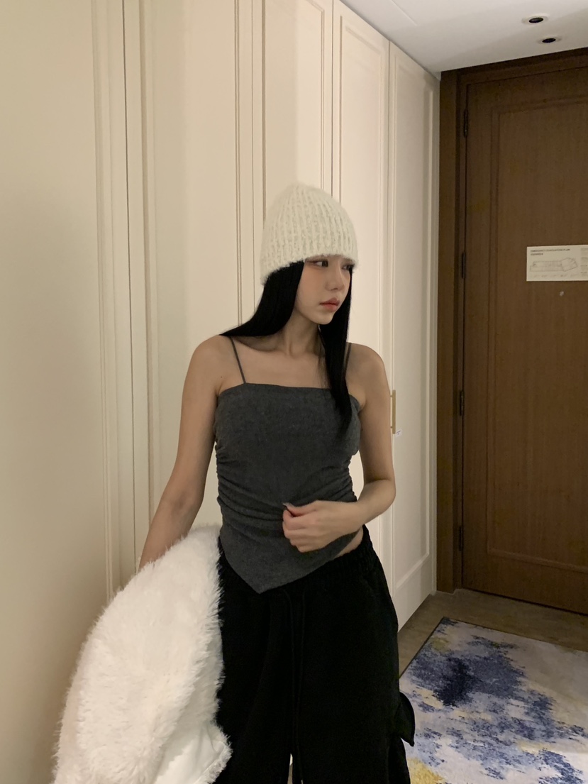 BADCALM東大門㊣實拍女士新品25秋冬職業時尚吊帶背心羊毛絨BADCALM吊帶/背心