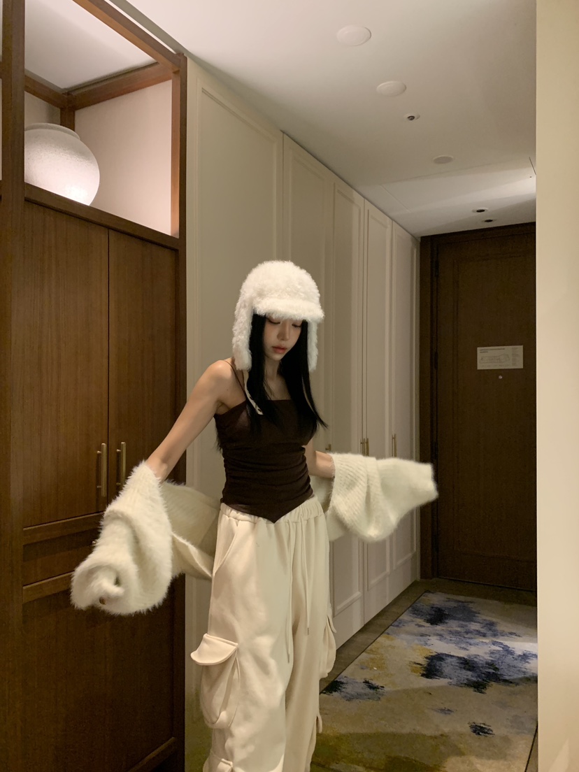 BADCALM東大門㊣實拍女士新品25秋冬職業時尚吊帶背心羊毛絨BADCALM吊帶/背心