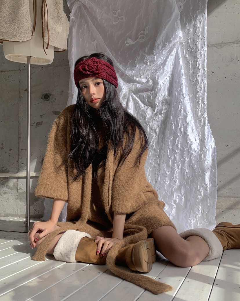 LIVE AID-P東大門㊣代購女裝新品25秋冬時尚針織衫含脖帶LIVE AID-P針織衫