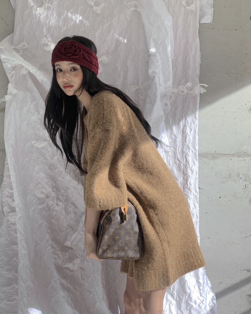 LIVE AID-P東大門㊣代購女裝新品25秋冬時尚針織衫含脖帶LIVE AID-P針織衫