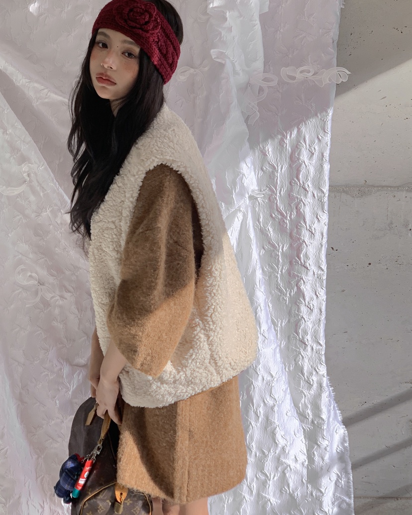 LIVE AID-P東大門㊣代購女裝新品25秋冬時尚針織衫含脖帶LIVE AID-P針織衫