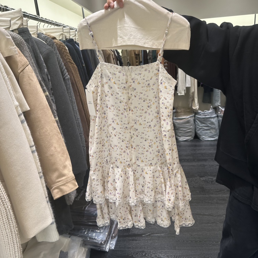 TOMGIRL東大門㊣直郵女裝新品熱賣職業休閑人氣連衣裙荷葉邊TOMGIRL連衣裙