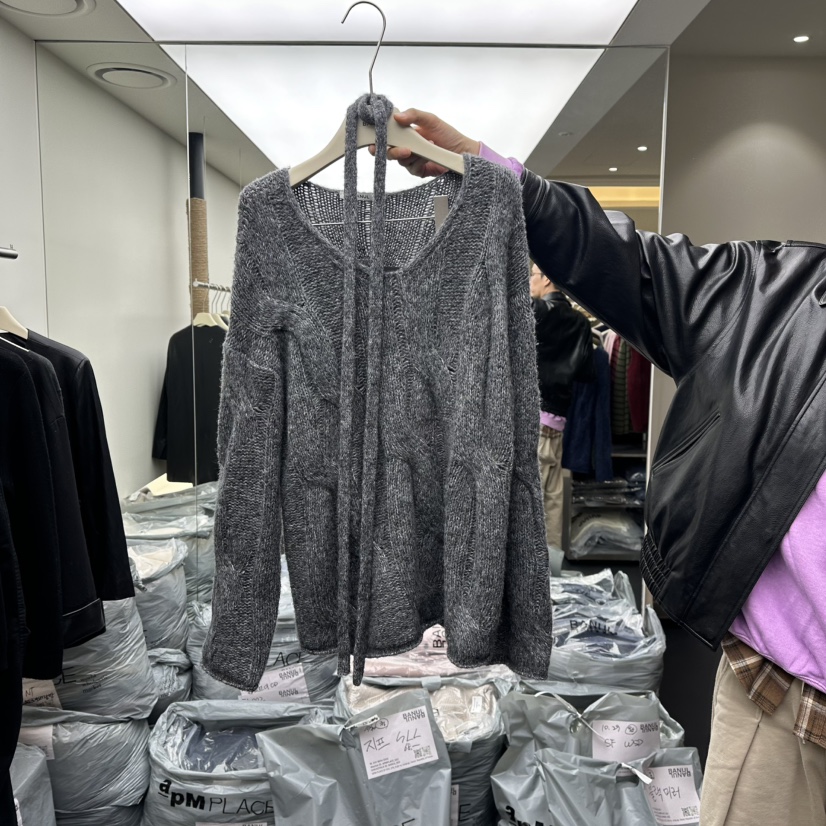 BANUL東大門㊣代購女裝新品真品時尚職業25秋冬針織衫含腰帶圍巾BANUL針織衫圖色3