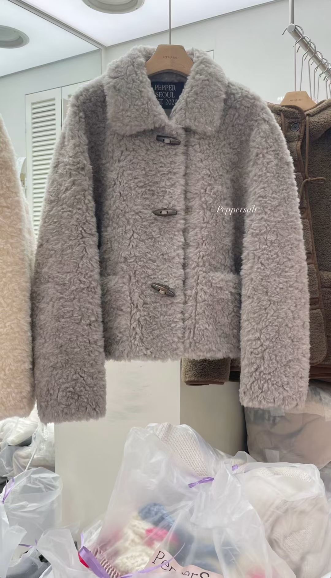 PEPPER 페페韓國直郵㊣女裝新品人氣職業短款大衣抓絨保暖PEPPER-SEOUL短款大衣圖色2