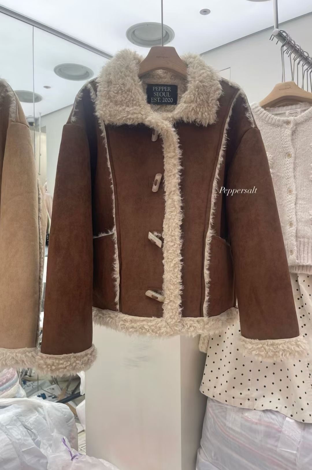 PEPPER 페페韓國代購㊣女裝新款真品推薦休閑時尚短款大衣PEPPER-SEOUL短款大衣圖色2