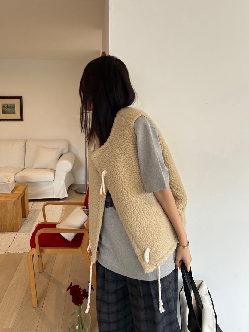 ME MO東大門㊣實拍女裝新品推薦真品時尚職業熱賣休閑馬甲ME MO馬甲