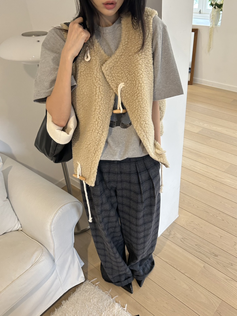 ME MO東大門㊣實拍女裝新品推薦真品時尚職業熱賣休閑馬甲ME MO馬甲