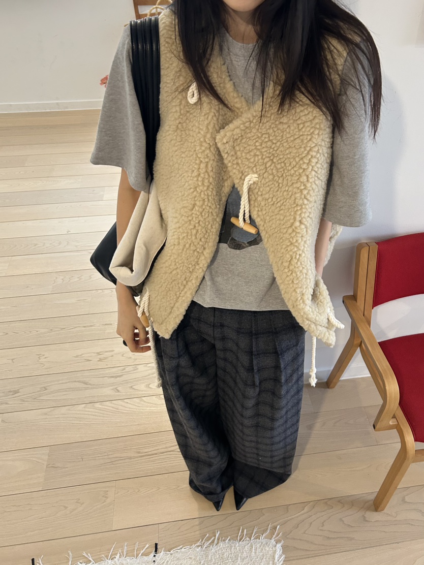 ME MO東大門㊣實拍女裝新品推薦真品時尚職業熱賣休閑馬甲ME MO馬甲