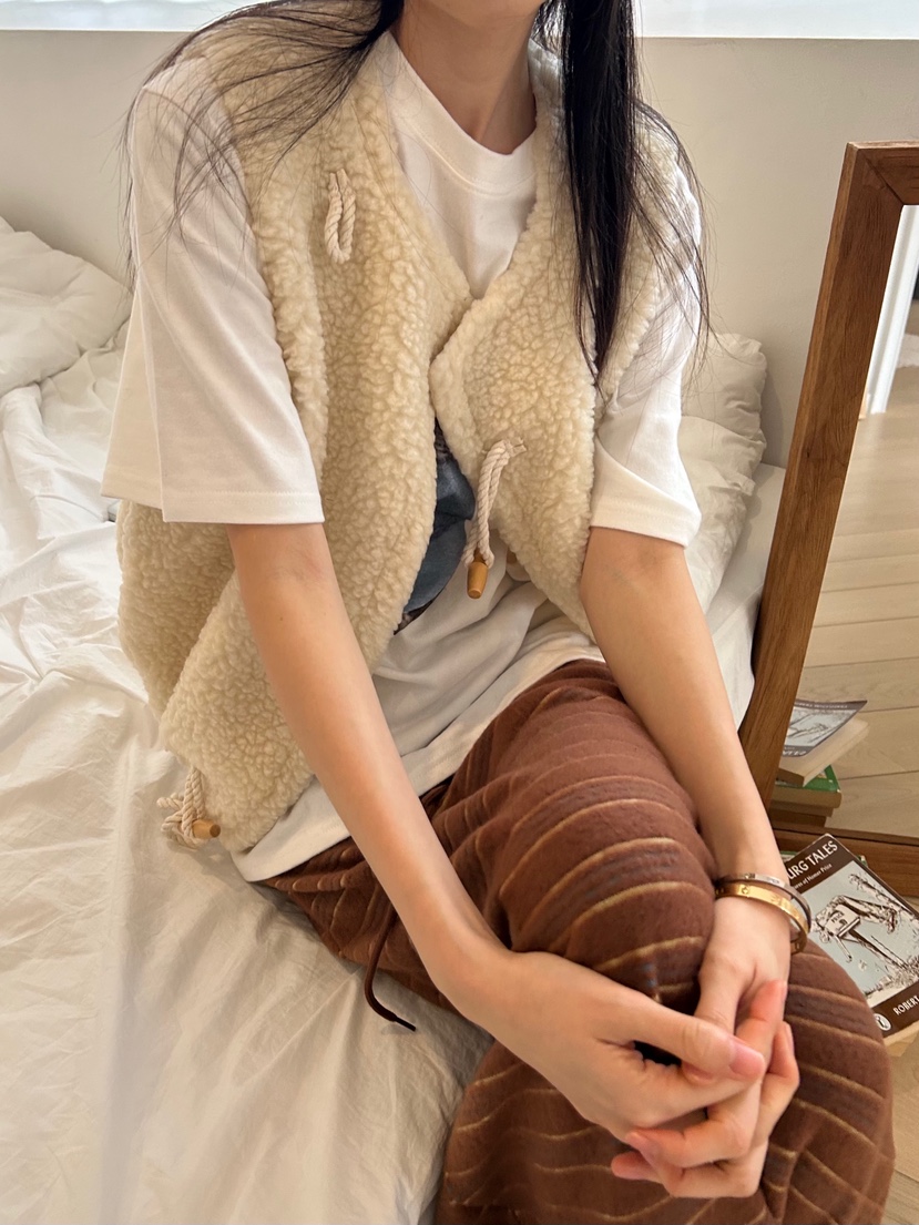 ME MO東大門㊣實拍女裝新品推薦真品時尚職業熱賣休閑馬甲ME MO馬甲