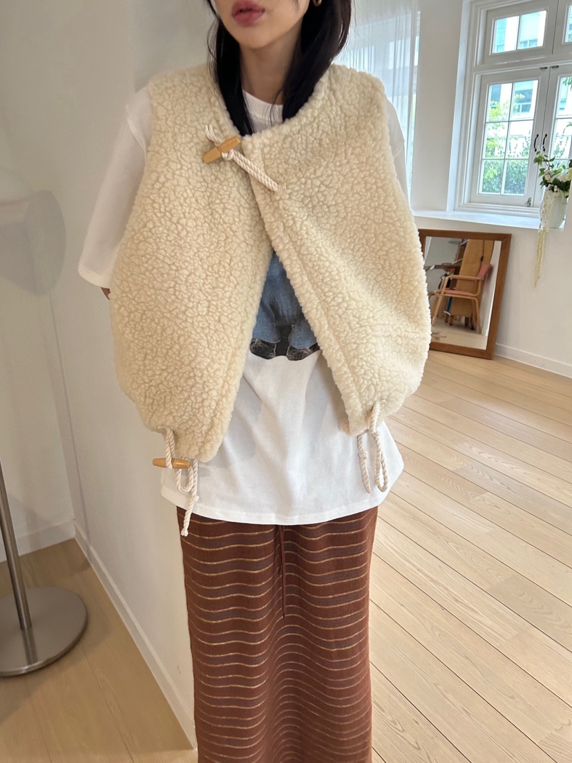 ME MO東大門㊣實拍女裝新品推薦真品時尚職業熱賣休閑馬甲ME MO馬甲