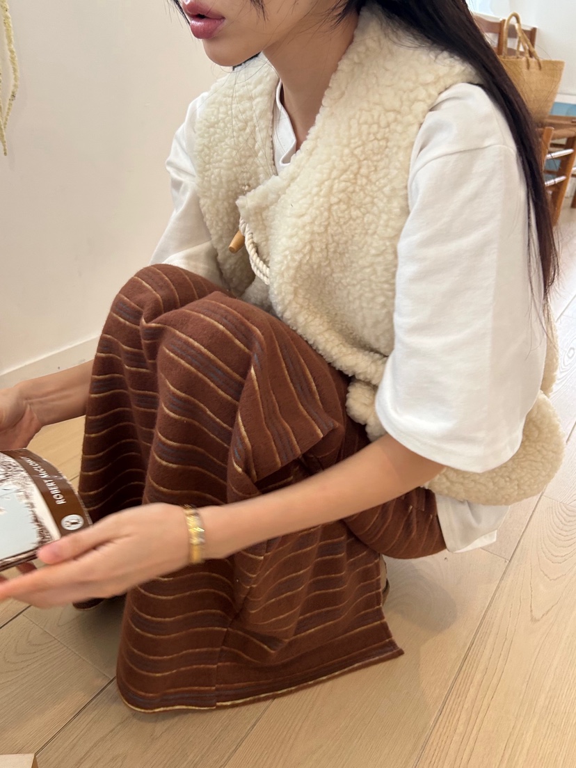 ME MO東大門㊣實拍女裝新品推薦真品時尚職業熱賣休閑馬甲ME MO馬甲