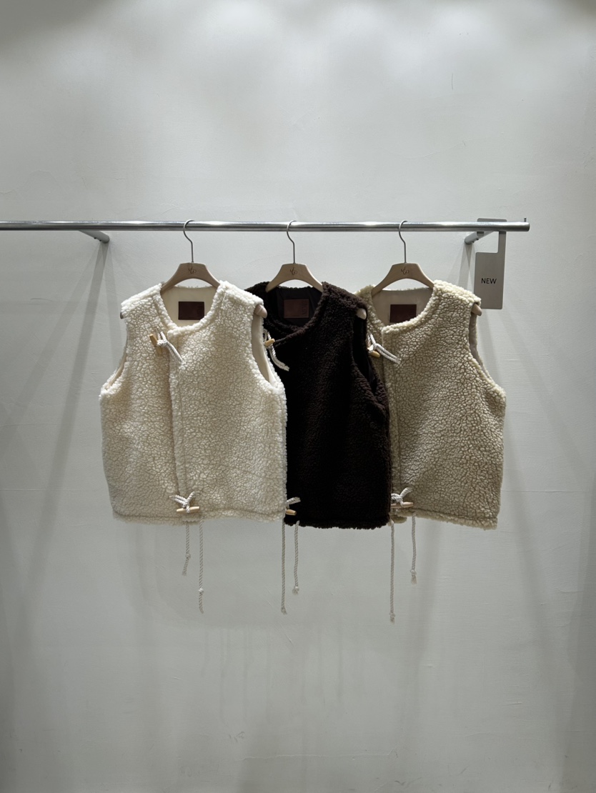 ME MO東大門㊣實拍女裝新品推薦真品時尚職業熱賣休閑馬甲ME MO馬甲