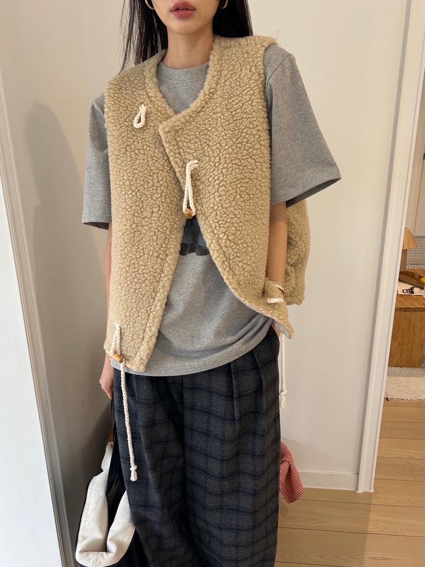 ME MO東大門㊣實拍女裝新品推薦真品時尚職業熱賣休閑馬甲ME MO馬甲圖色1