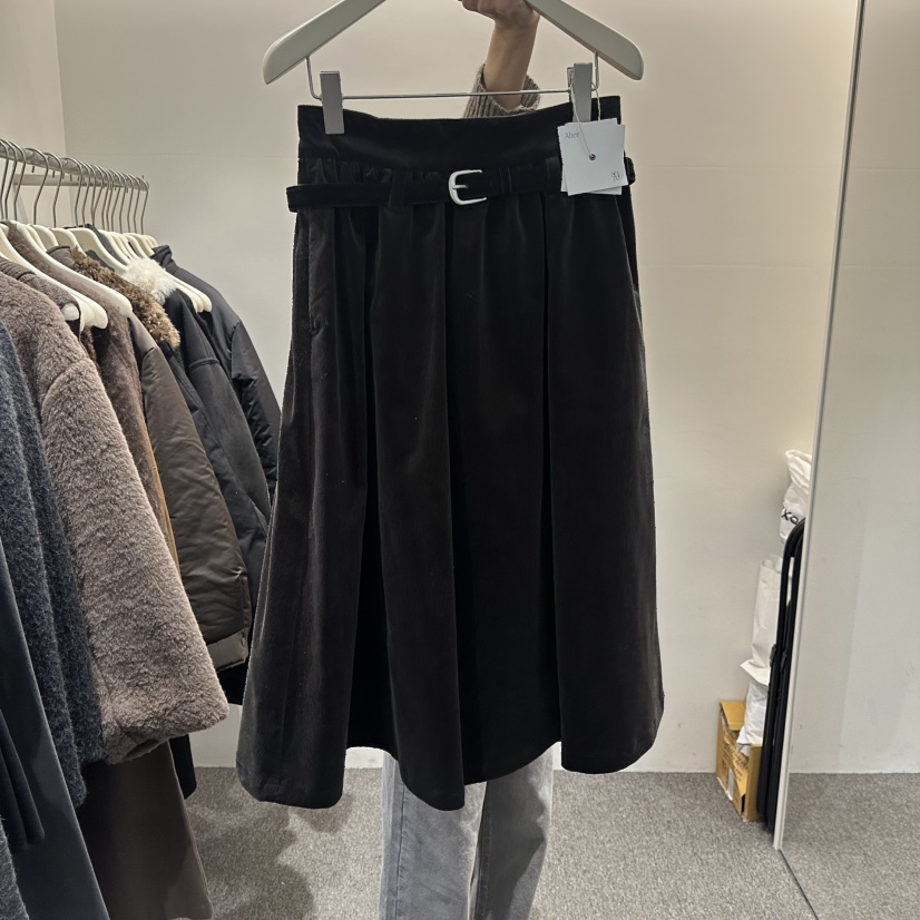 ALTER東大門㊣代購女裝新品真品熱賣人氣25秋冬時尚長裙含腰帶Alter長裙圖色2