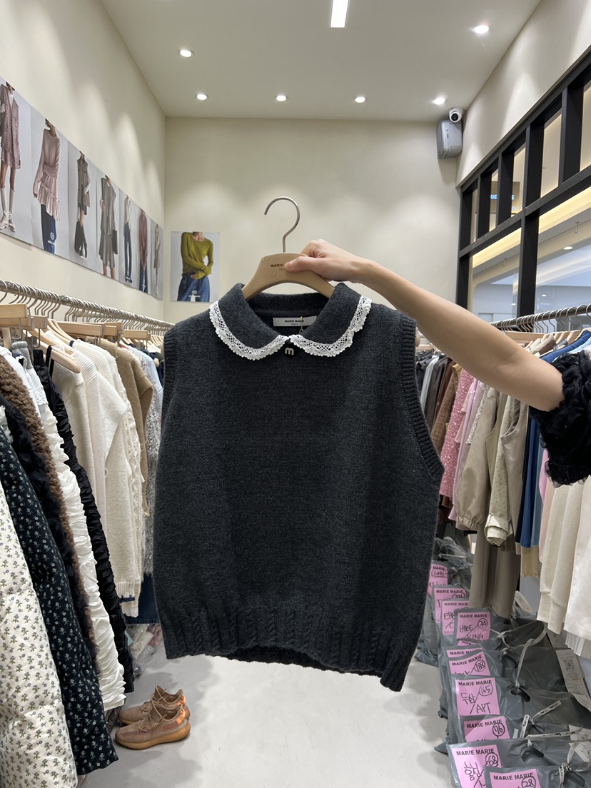 MARIE MARIE韓國代購㊣女裝新品人氣真品25秋冬吊帶背心蕾絲MARIE MARIE吊帶/背心圖色2