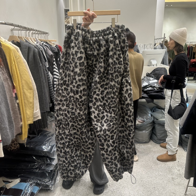 FORM東大門㊣實拍女士新品推薦熱賣真品職業25秋冬休閑褲豹紋FORM休閑褲