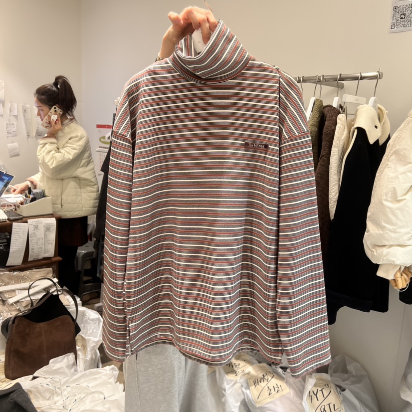 VENIR-a韓國代購㊣女士新品25秋冬真品時尚熱賣推薦長袖T恤VENIR-a長袖T恤圖色1