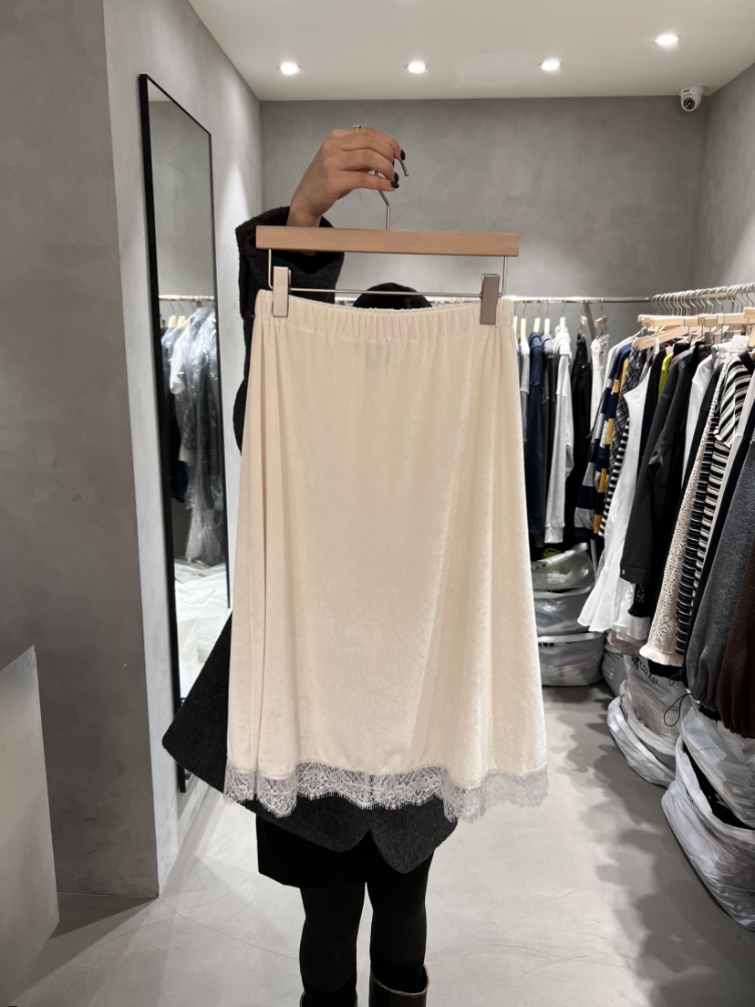 X-MOOD東大門㊣直郵女裝新款推薦職業半身裙中短裙天鵝絨蕾絲X-MOOD半身裙/中短裙圖色1