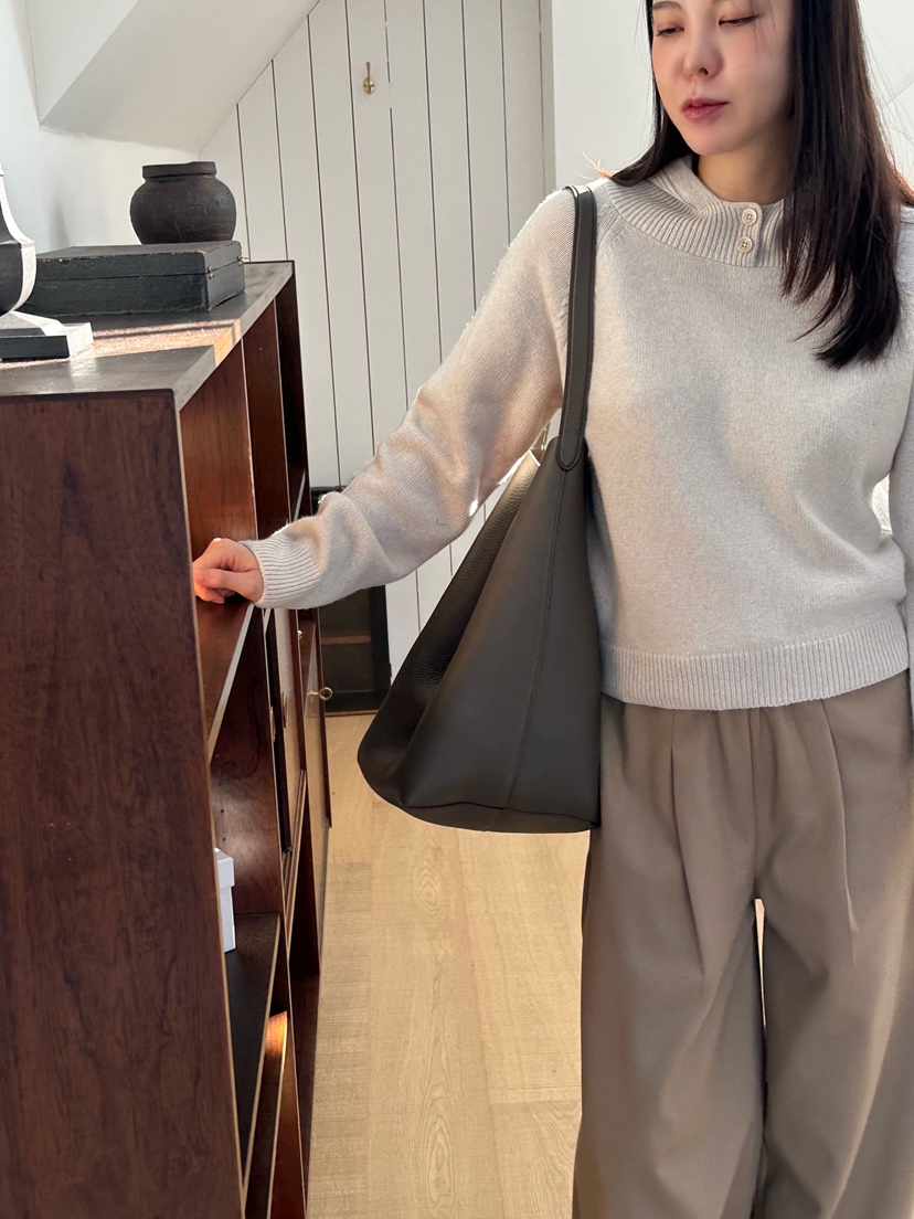 LE VASE韓國直郵㊣女裝新品時尚人氣推薦25秋冬休閑針織衫LE VASE針織衫