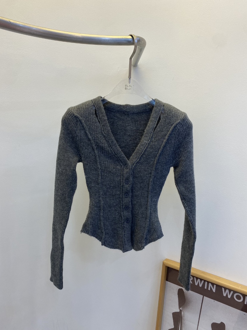 BLACK BIJOU東大門㊣代購女裝新品25秋冬時尚休閑針織衫鏤空BLACK BIJOU針織衫圖色3