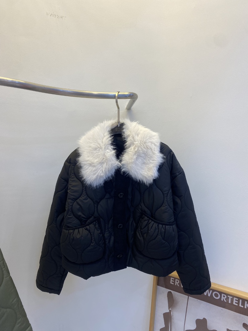 BLACK BIJOU東大門㊣實拍女裝新款推薦熱賣真品夾克皮草絎縫BLACK BIJOU夾克圖色2