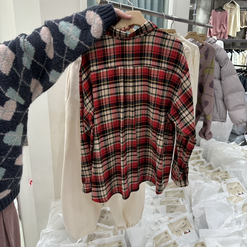 OURMOMENT韓國直郵㊣女裝新品真品職業推薦休閑25秋冬襯衫蕾絲衫OURMOMENT襯衫/蕾絲衫