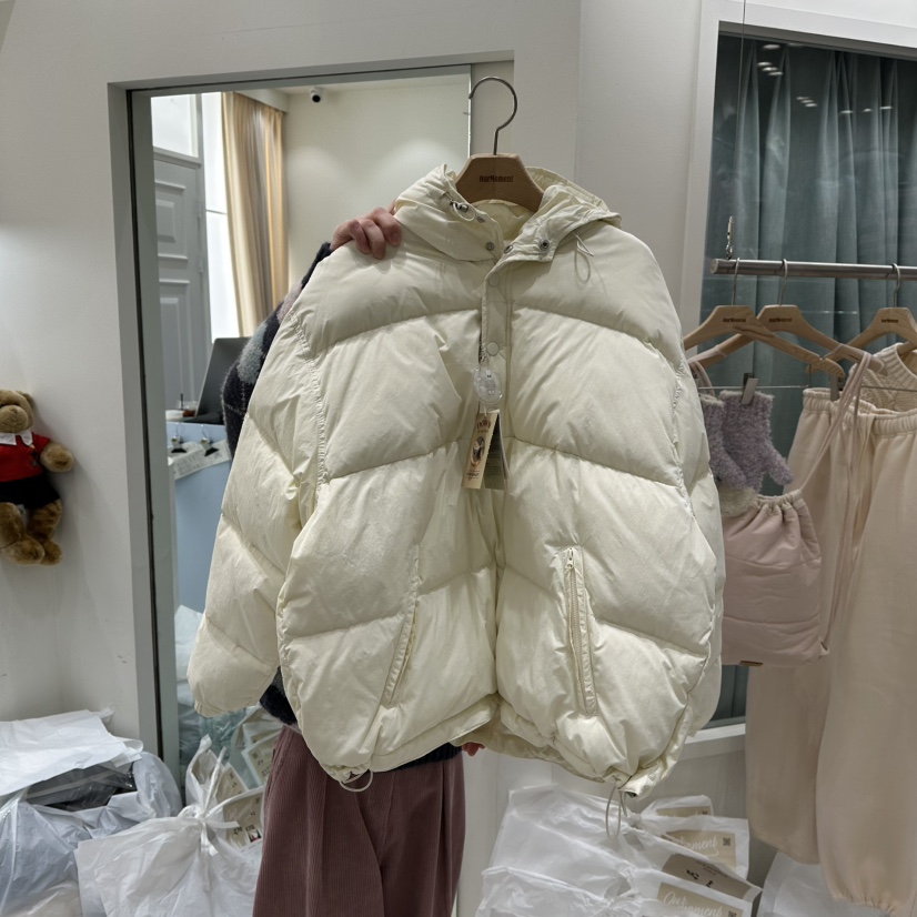 OURMOMENT韓國直郵㊣女士新款推薦人氣熱賣職業真品短款羽絨服OURMOMENT短款羽絨服圖色2