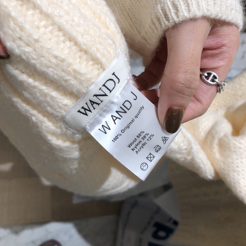 W AND J東大門㊣代購女裝新款職業熱賣休閑真品人氣圍巾披肩W AND J圍巾/披肩