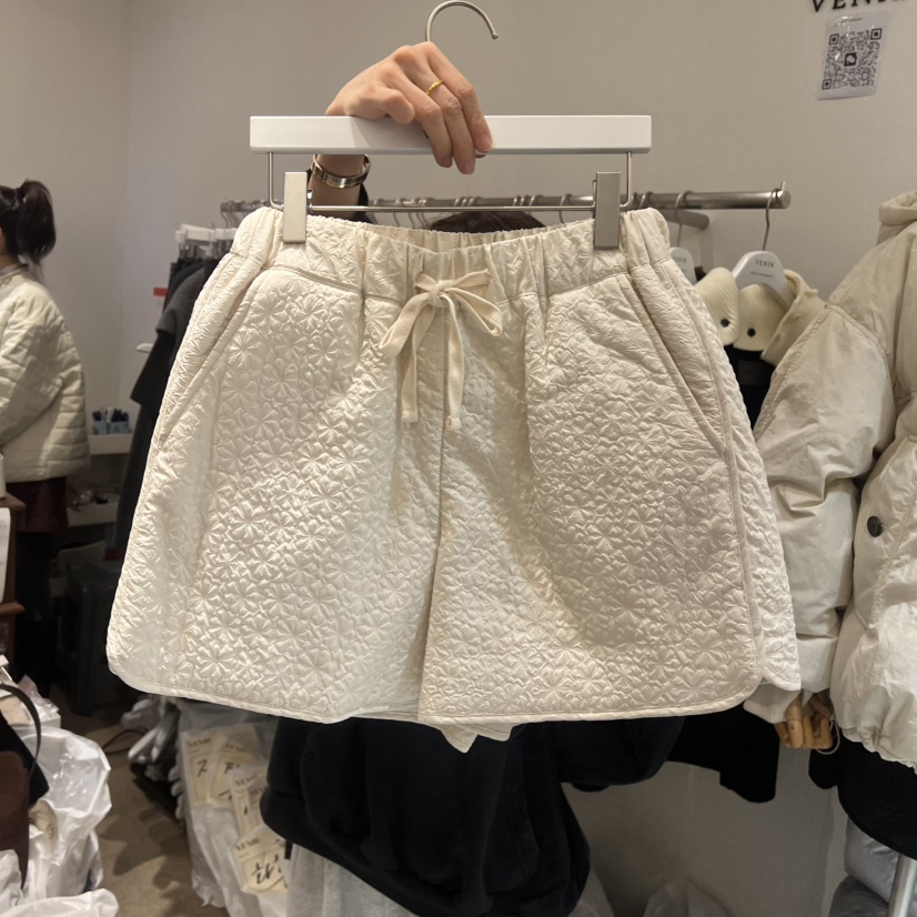 VENIR-a韓國代購㊣女裝新款職業時尚休閑推薦人氣真品短褲VENIR-a短褲圖色2