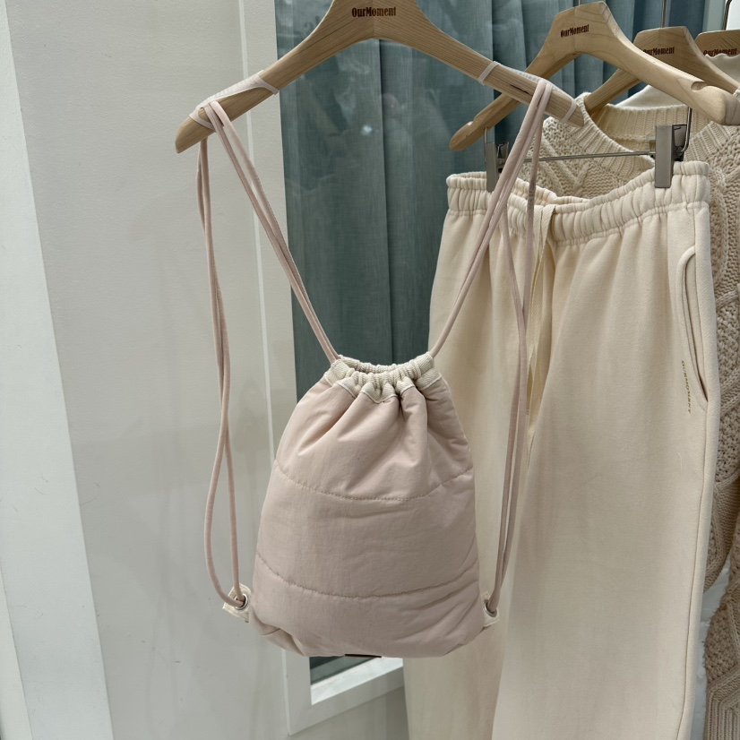 OURMOMENT東大門㊣代購女士新款人氣時尚25秋冬休閑雙肩背包OURMOMENT雙肩背包圖色1