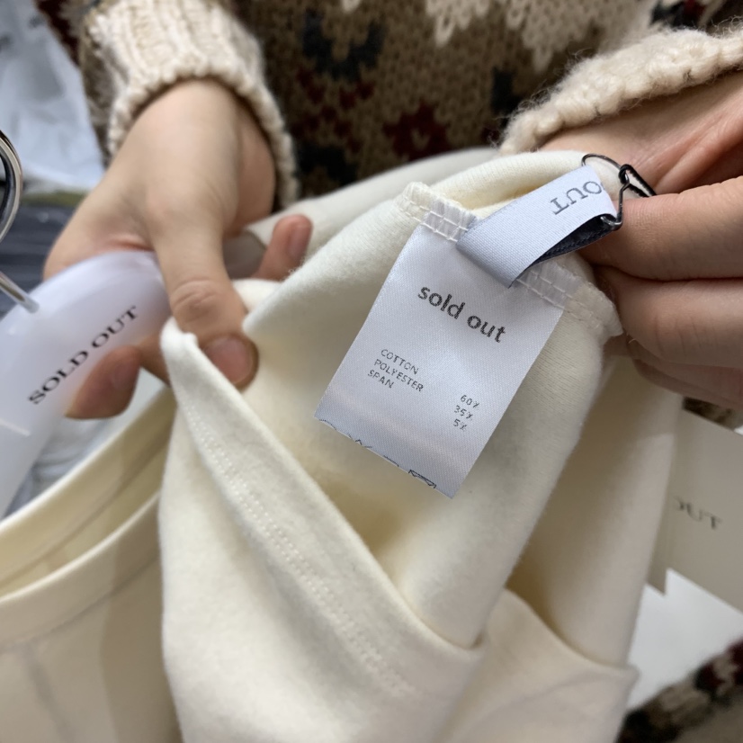 SOLD OUT韓國代購㊣女裝新款25秋冬職業時尚人氣休閑推薦T恤SOLD OUTT恤