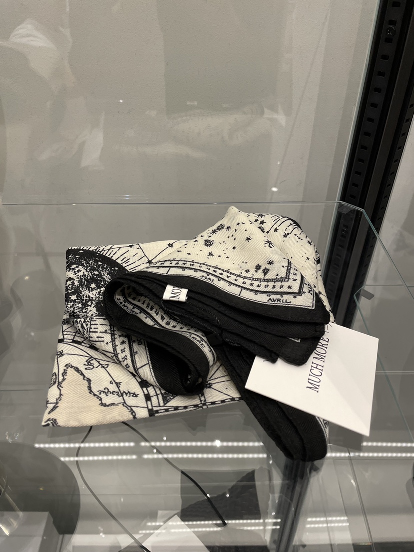 MUCH MORE韓國代購㊣女裝新品推薦人氣時尚職業圍巾披肩圍巾MUCH MORE圍巾/披肩圖色1