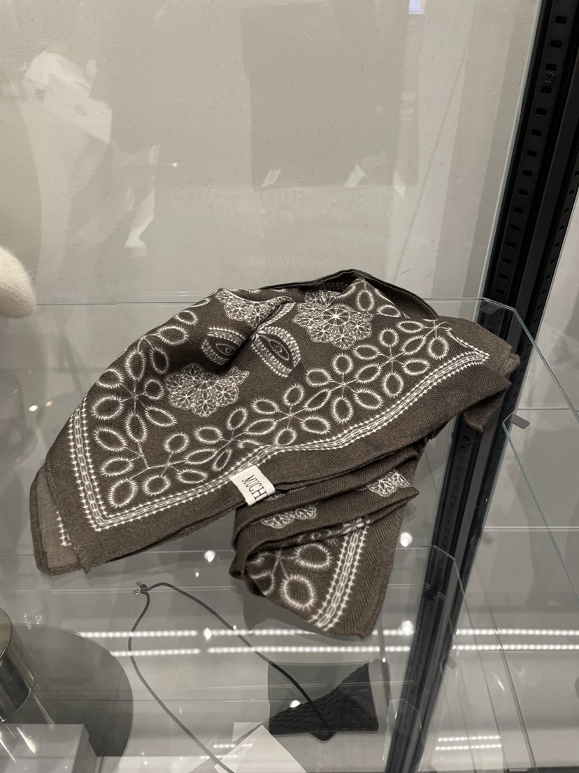 MUCH MORE韓國代購㊣女裝新品推薦人氣時尚職業圍巾披肩圍巾MUCH MORE圍巾/披肩圖色2