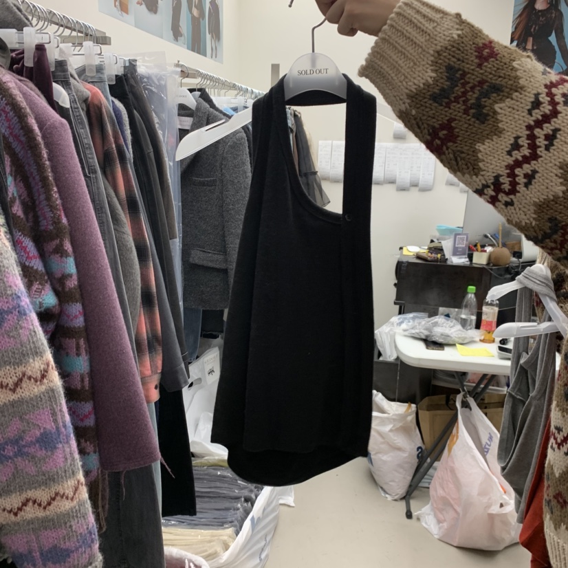 SOLD OUT韓國代購㊣女士新品休閑真品職業吊帶背心不含內搭SOLD OUT吊帶/背心圖色4