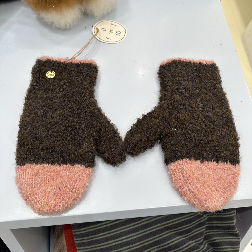 OURMOMENT東大門㊣代購女裝新品25秋冬職業熱賣時尚推薦手套OURMOMENT手套圖色5