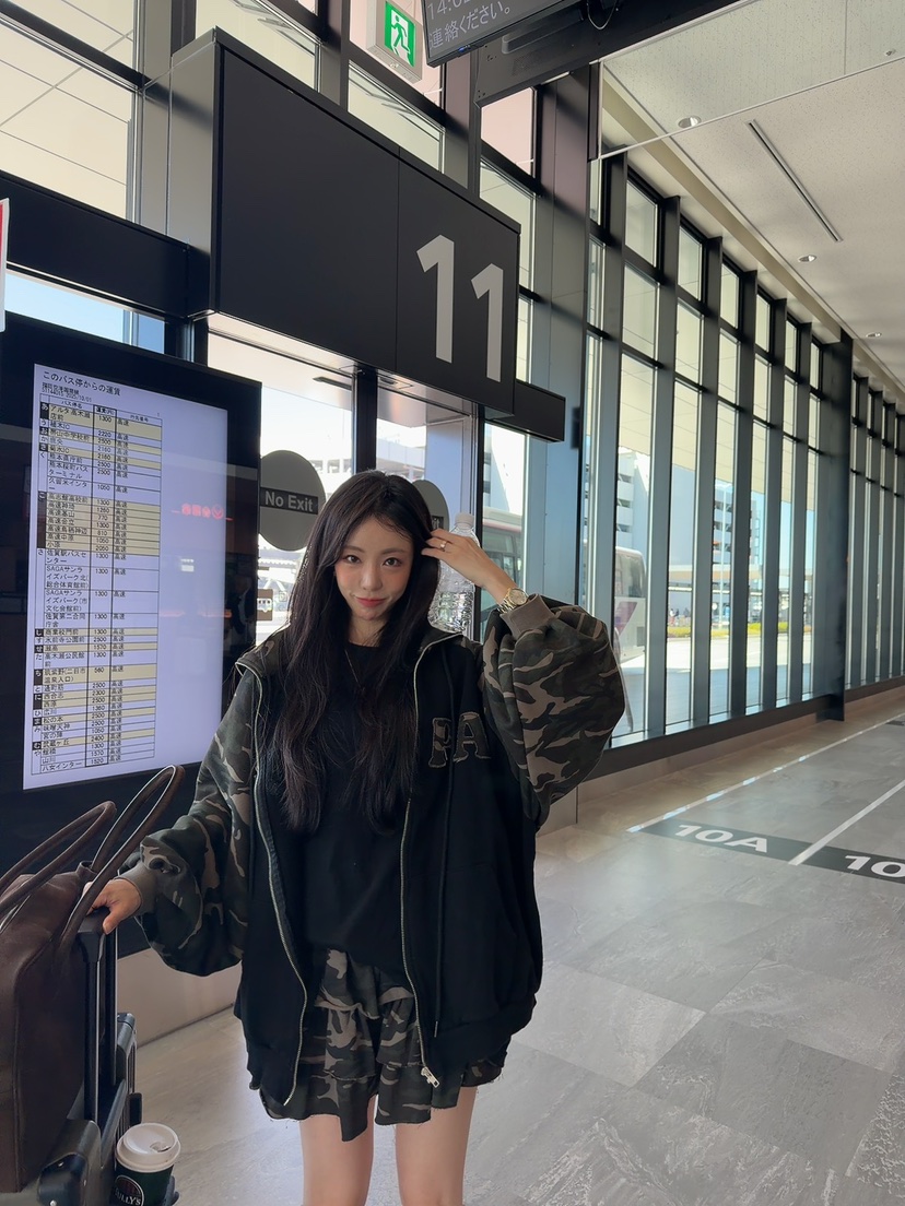 PALETTE-Q東大門㊣實拍女裝新品熱賣人氣夾克連帽拉鏈衫迷彩PALETTE夾克