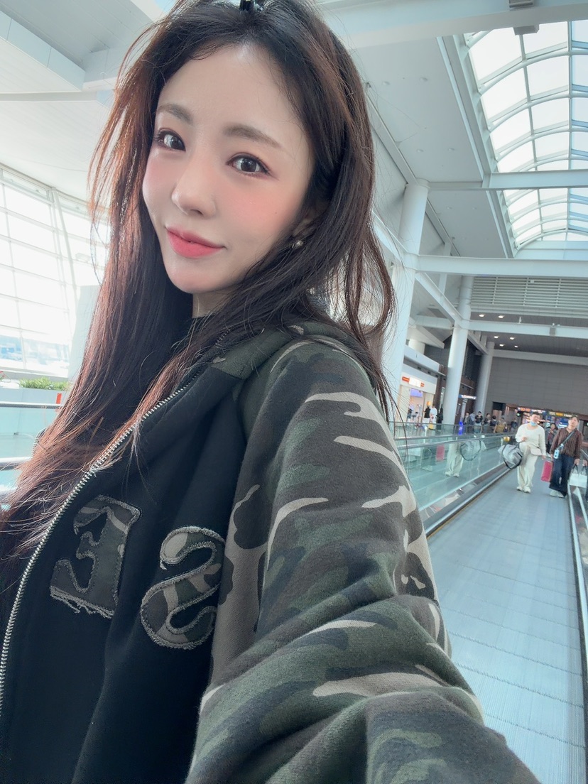 PALETTE-Q東大門㊣實拍女裝新品熱賣人氣夾克連帽拉鏈衫迷彩PALETTE夾克