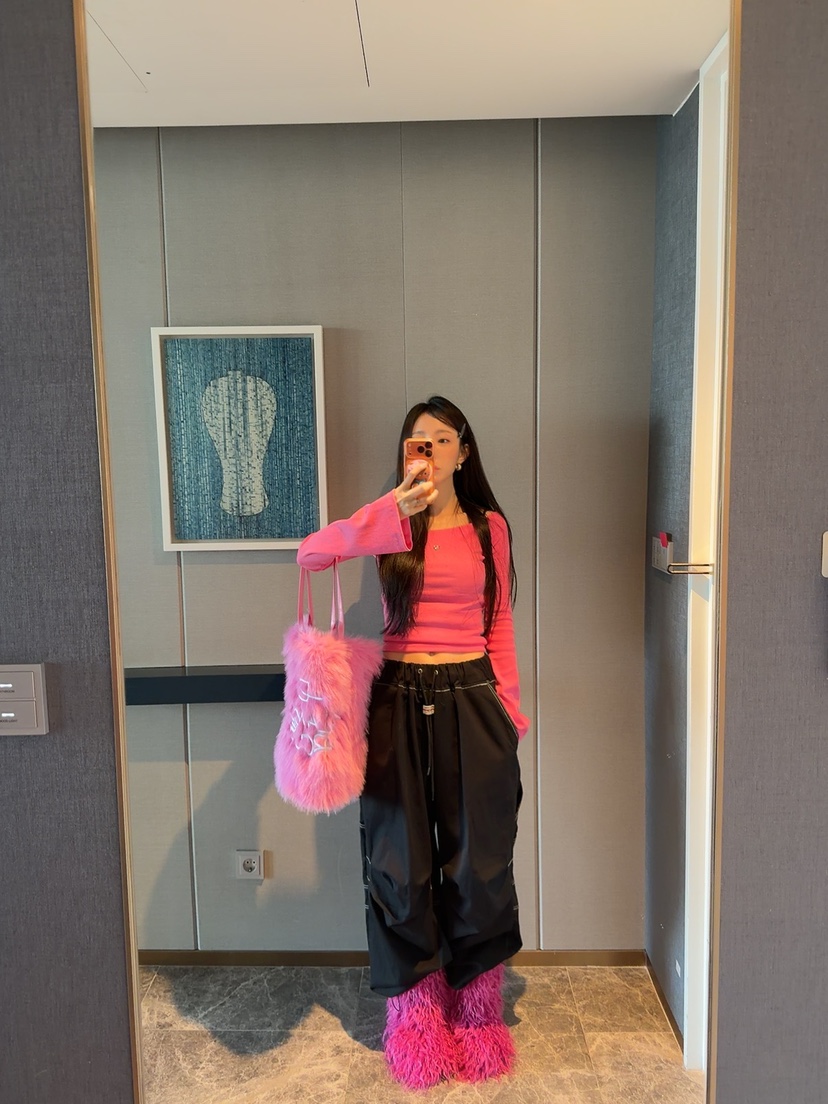 PALETTE-Q東大門㊣代購女裝新款人氣熱賣時尚推薦25秋冬長袖T恤PALETTE長袖T恤