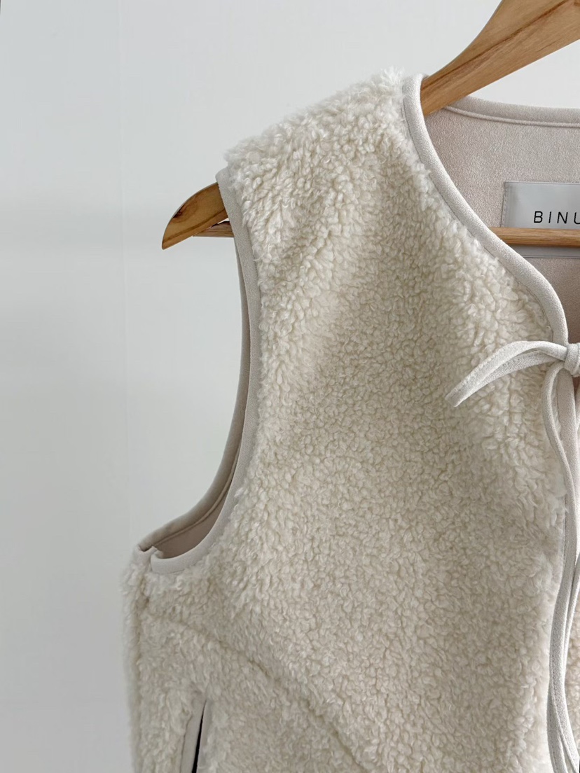 BINUS東大門㊣直郵女士新品休閑時尚推薦熱賣馬甲不含內搭羊毛BINUS馬甲